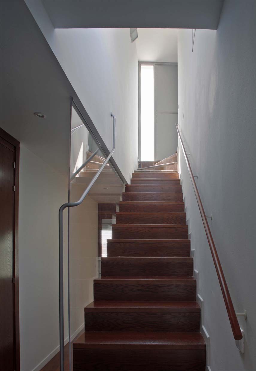 Escalera interior - Promoción Inmobiliaria Alfar / Sextante